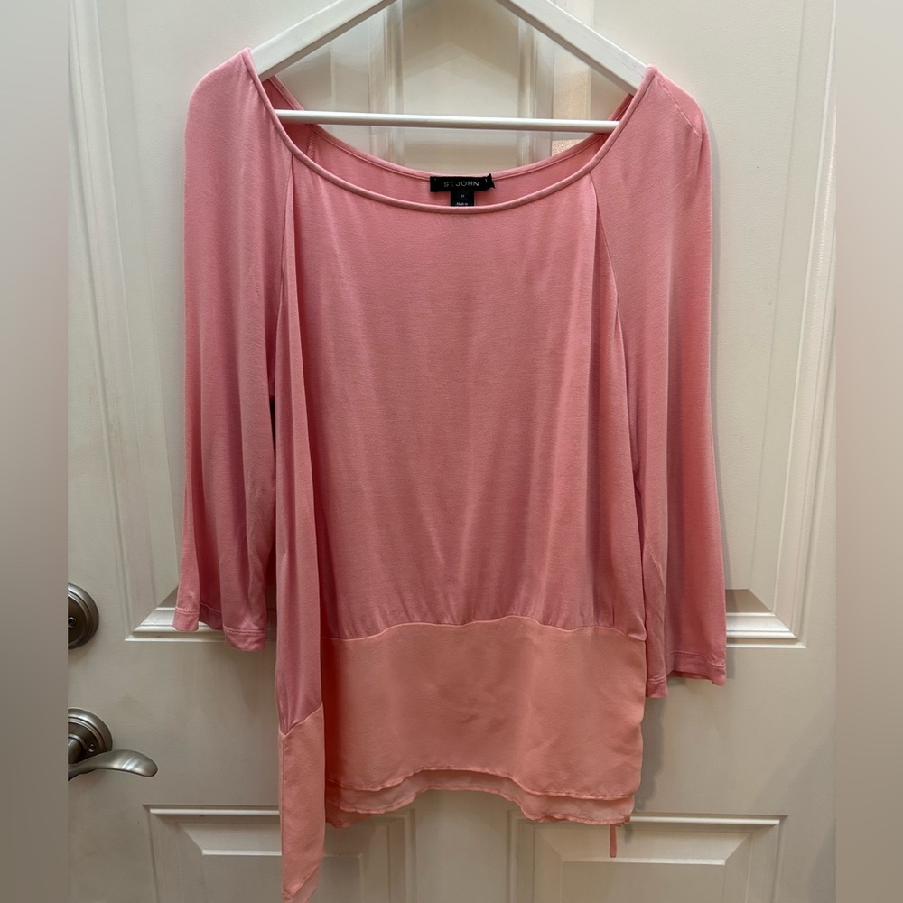 St. John Assymetric Top Size Medium